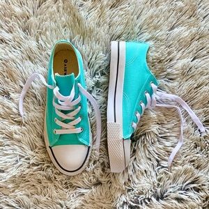 Airwalk size 7.5 Shoes